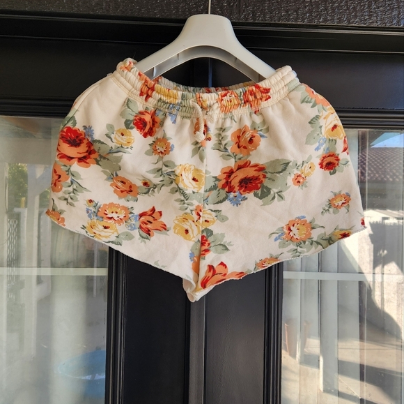 Loeffler Randall Floral Shorts - Picture 1 of 7